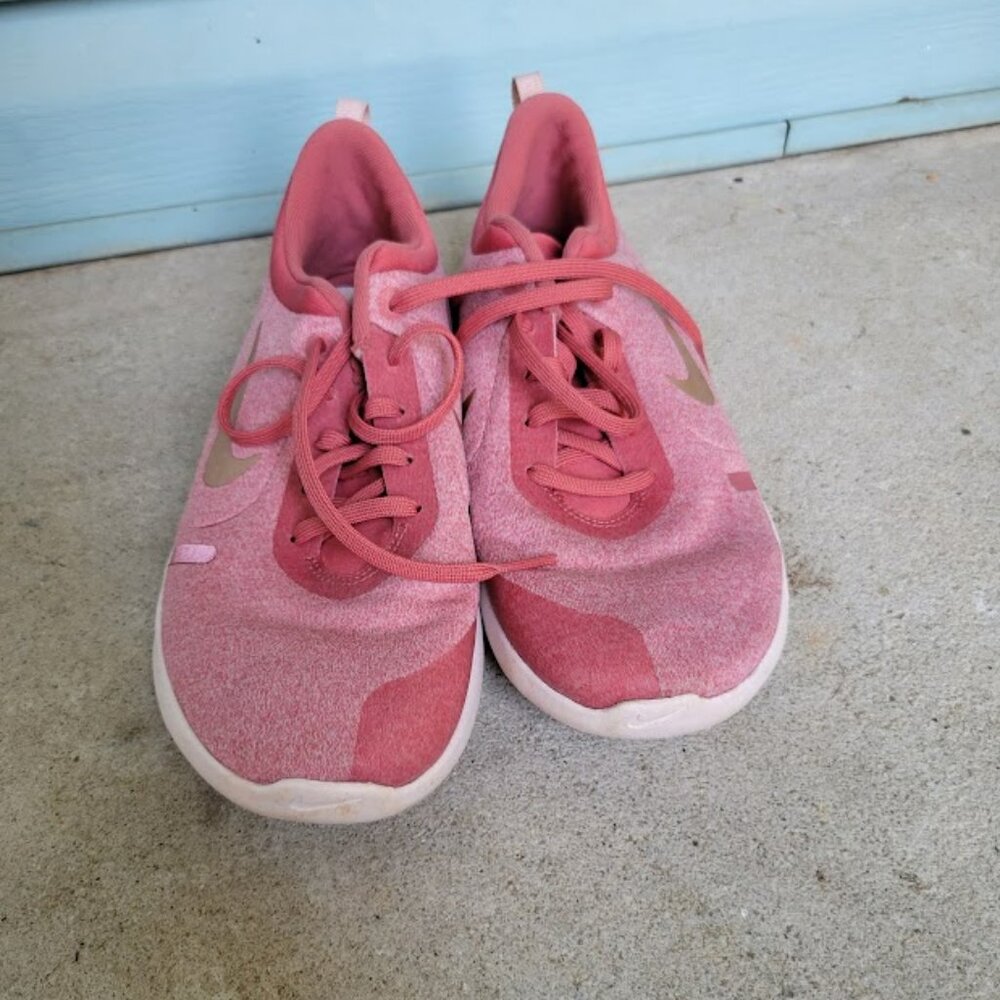 Nike Pink Jogging Shoes